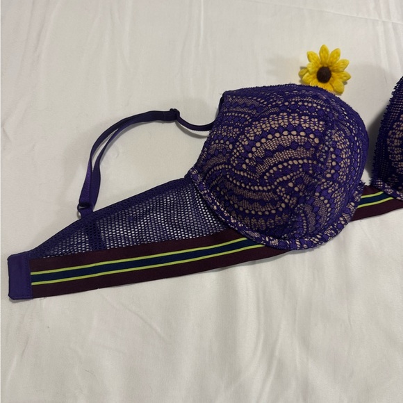 Victoria's Secret Purple Lace Push-Up Bra with Striped Band - Picture 4 of 11